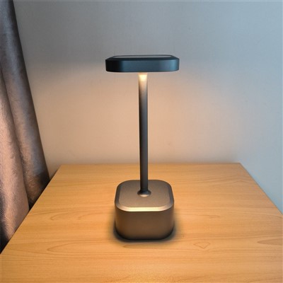 Dimmable Cordless Table Lamp in Aluminum